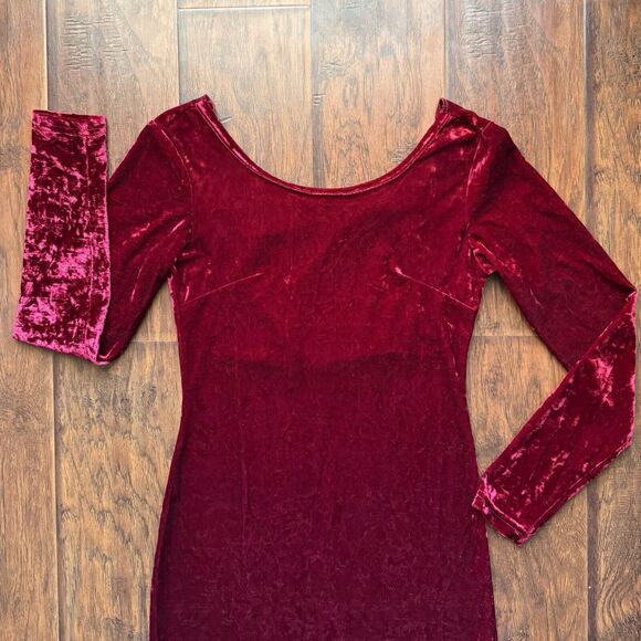 Red Velvet Mini Dress Sz Small Sexy Romantic Long Sleeve Draped Back Bodycon - Picture 3 of 16